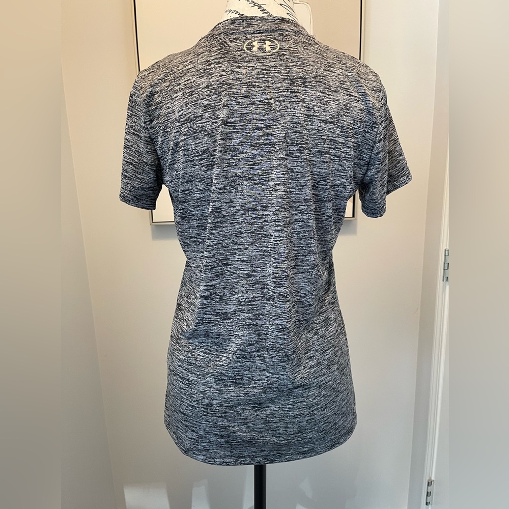 Under Armour Women’s Gray Fitted Short Sleeve Tee - Size Small - Picture 3 of 9